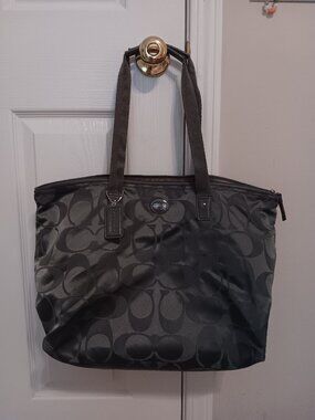 Coach Getaway Signature Nylon Weekender